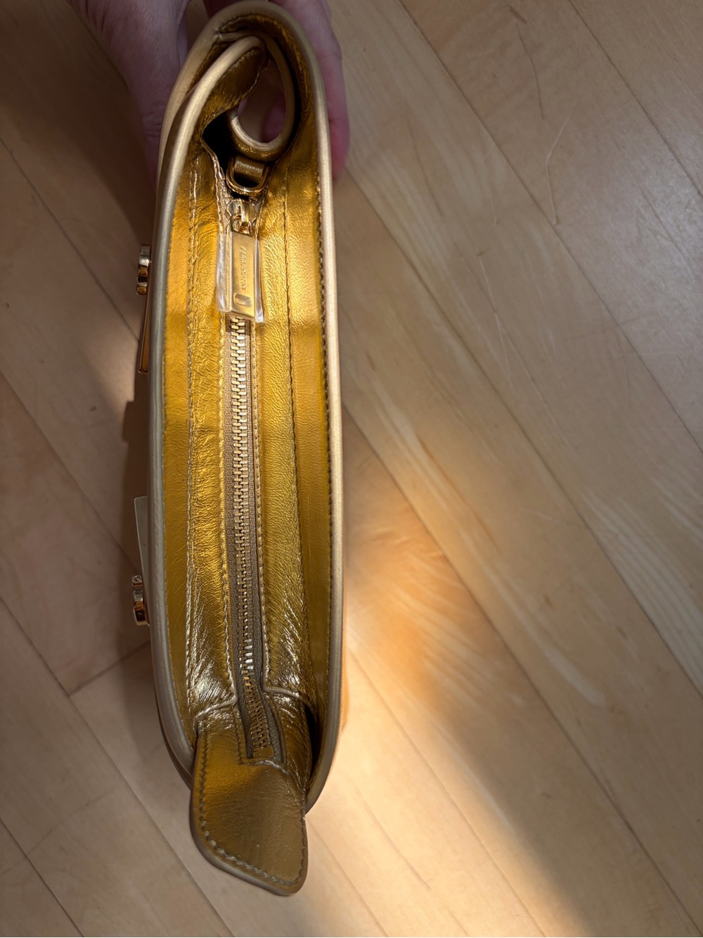 Ferragamo Gold Hug Clutch/Crossbody Bag - Picture 3 of 6
